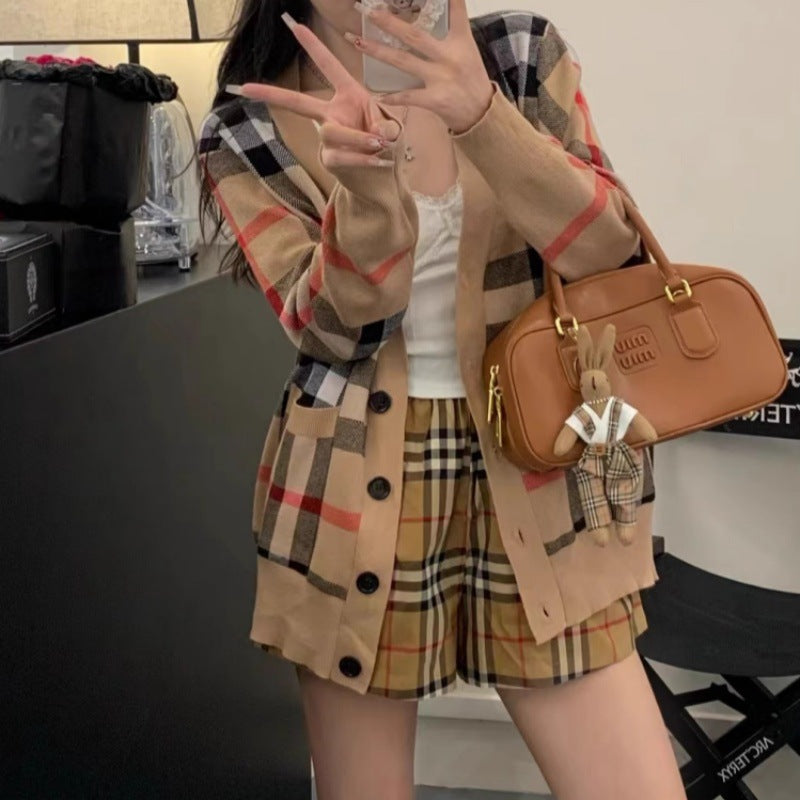 Classic plaid knitted cardigan jacket for women loose fit sweater for women single breasted top for women 