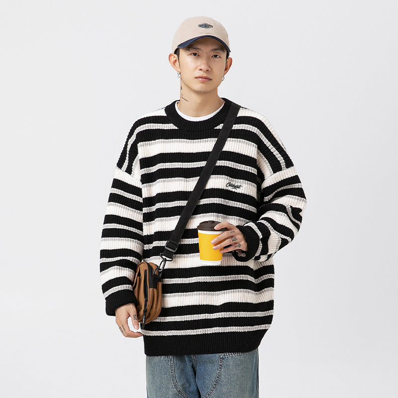 Color blocked round neck sweater for men