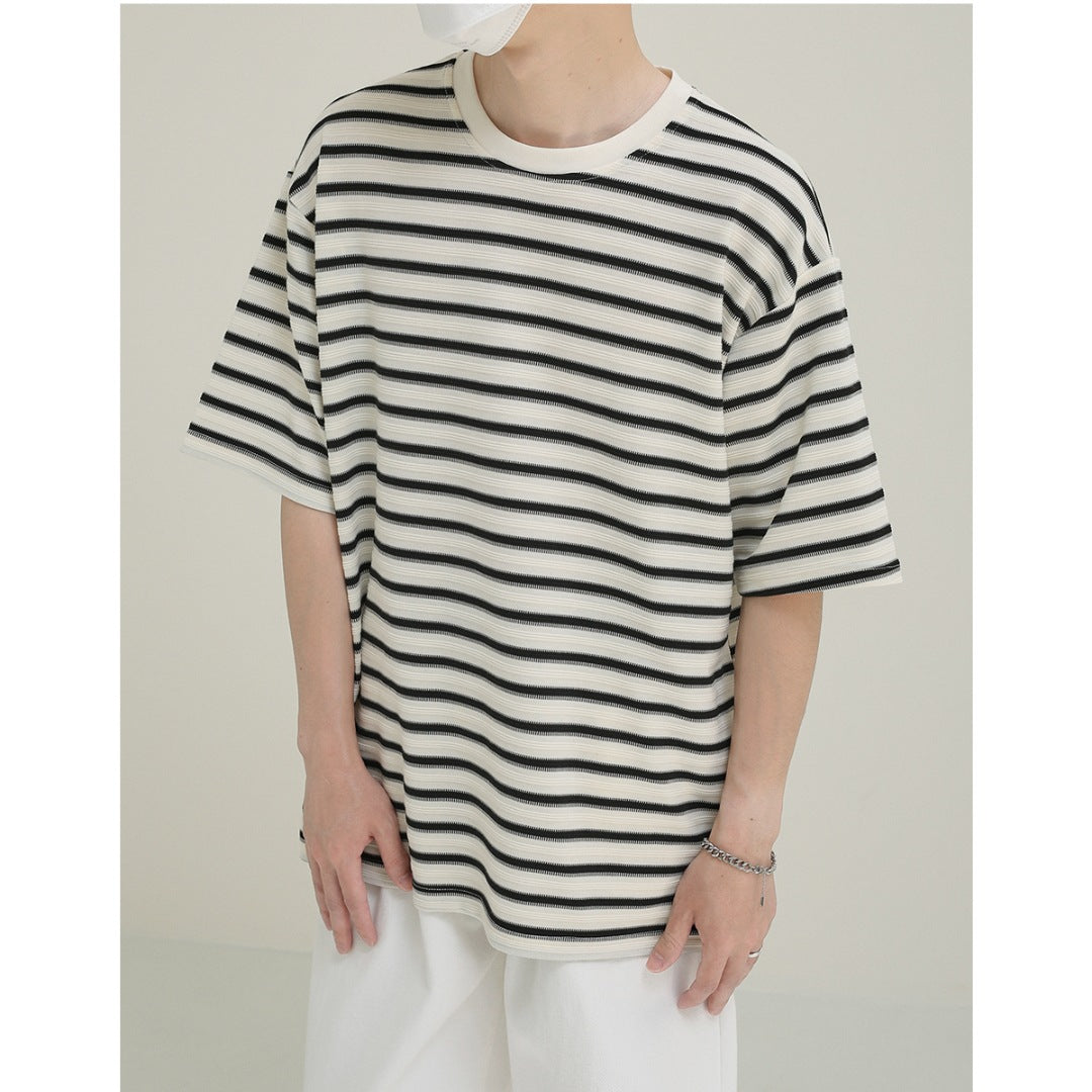 Round neck striped short sleeved T-shirt for men