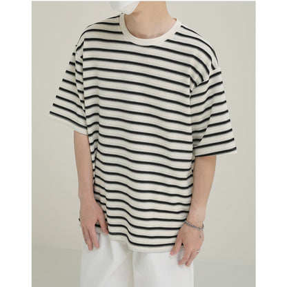 Round neck striped short sleeved T-shirt for men