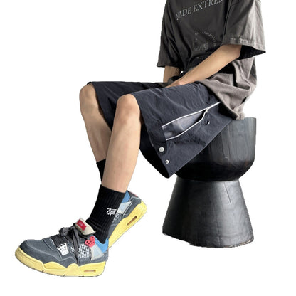 Mesh breathable quick drying shorts for men in summer