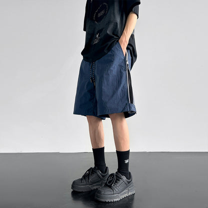 Mesh breathable quick drying shorts for men in summer