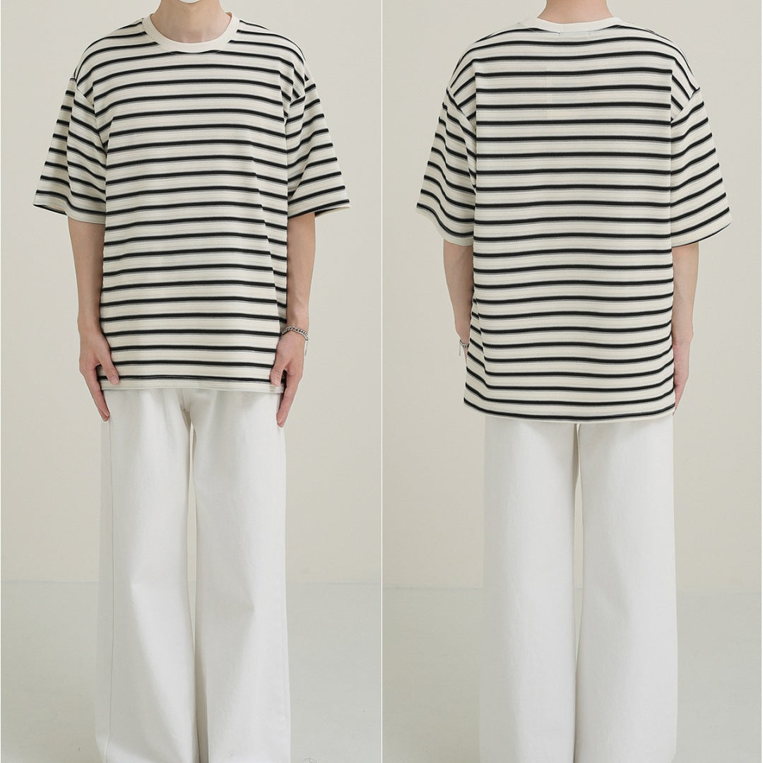 Round neck striped short sleeved T-shirt for men